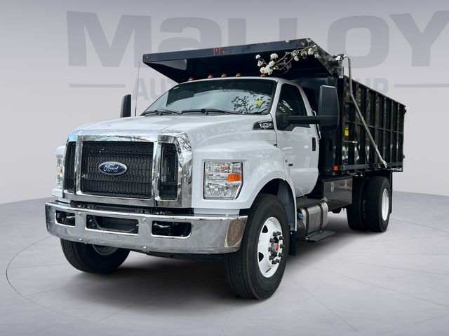 2027 Ford F-750's photo