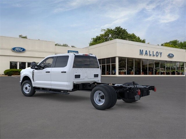 2025 Ford F-350 XL photo 4