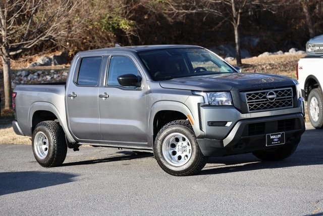 2022 Nissan Frontier S's photo