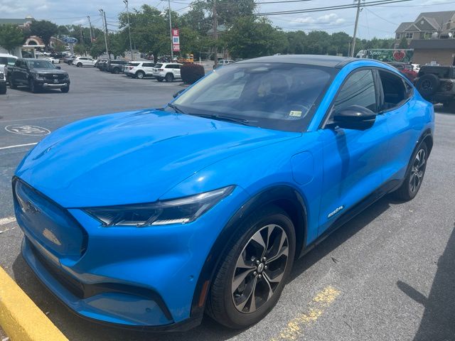 2023 Ford Mustang-Mach-e Premium's photo