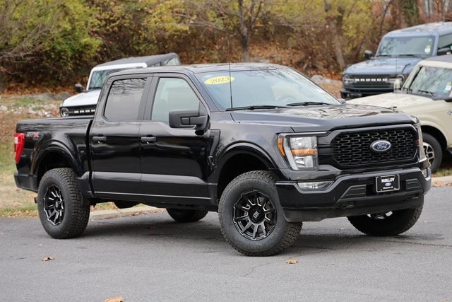 2023 Ford F-150 XL's photo