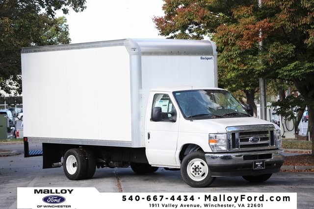 2025 Ford E-Series Cutaway Base's photo