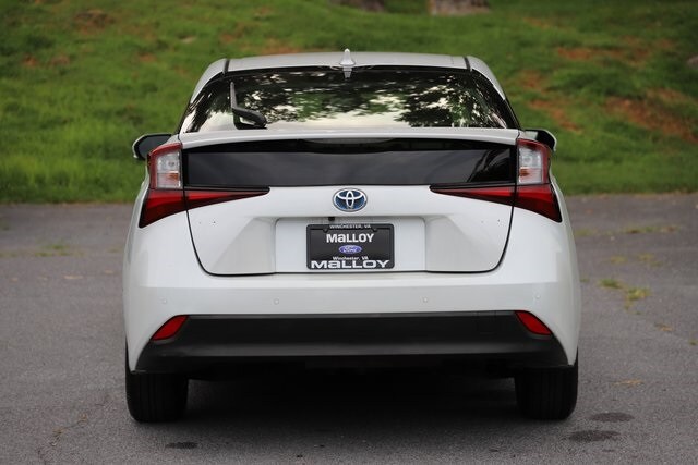 2021 Toyota Prius LE photo 3