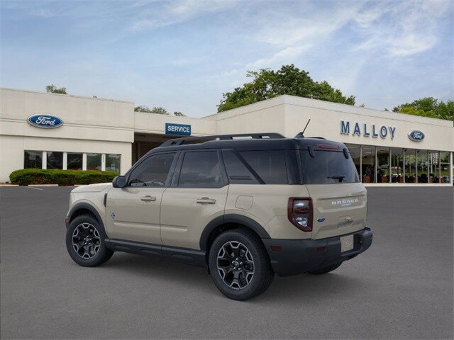2025 Ford Bronco Sport Outer Banks photo 3