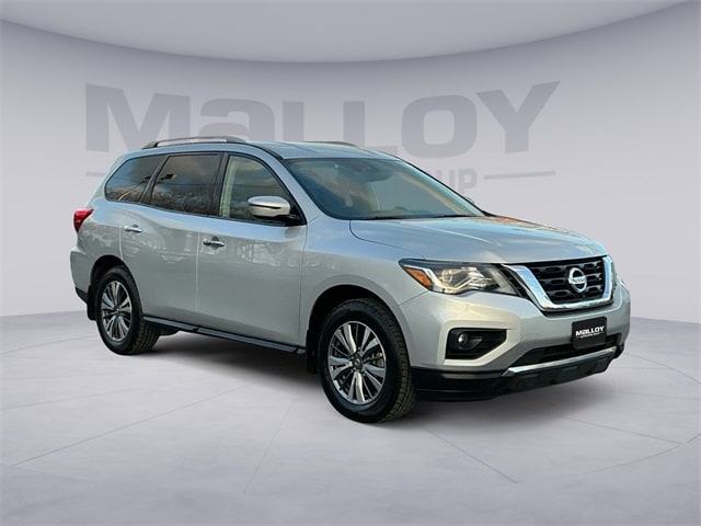 2020 Nissan Pathfinder SV's photo
