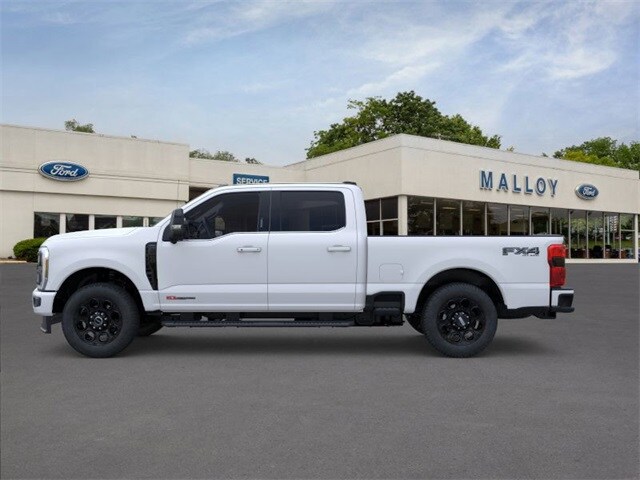 2025 Ford F-350 Lariat photo 3