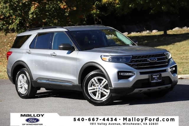 2023 Ford Explorer XLT's photo