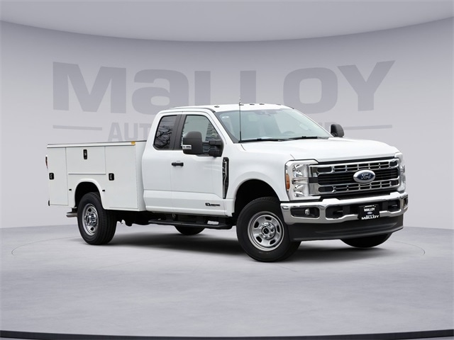 2025 Ford F-350 Base's photo