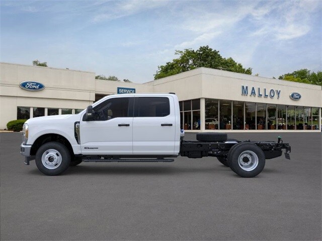 2025 Ford F-350 XLT photo 3