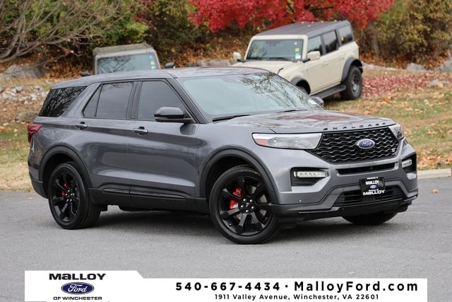 2021 Ford Explorer ST's photo