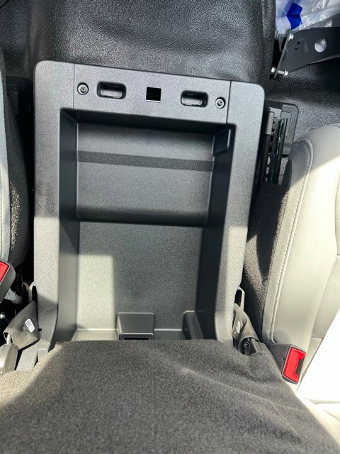 2025 Ford F-350 Super Duty Chassis Cab XL - Photo 18