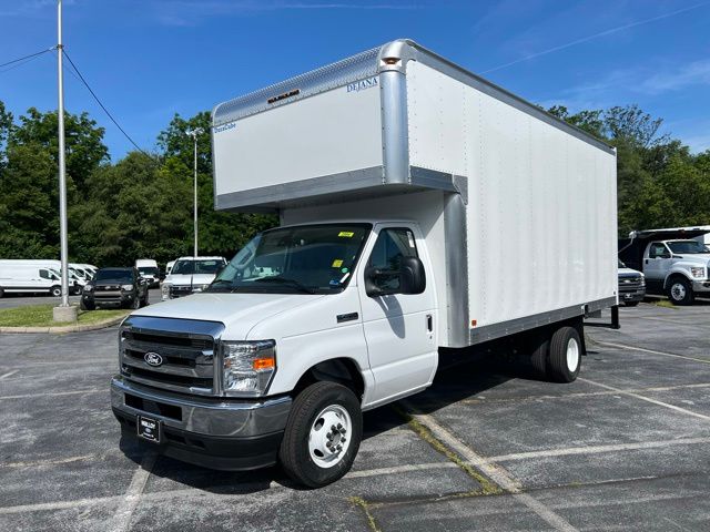 2027 Ford E-Series DRW E-450 Super Duty 176 in WB's photo