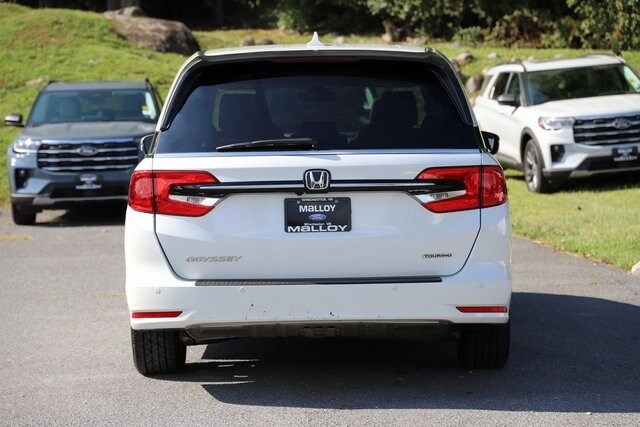 2023 Honda Odyssey Touring photo 3