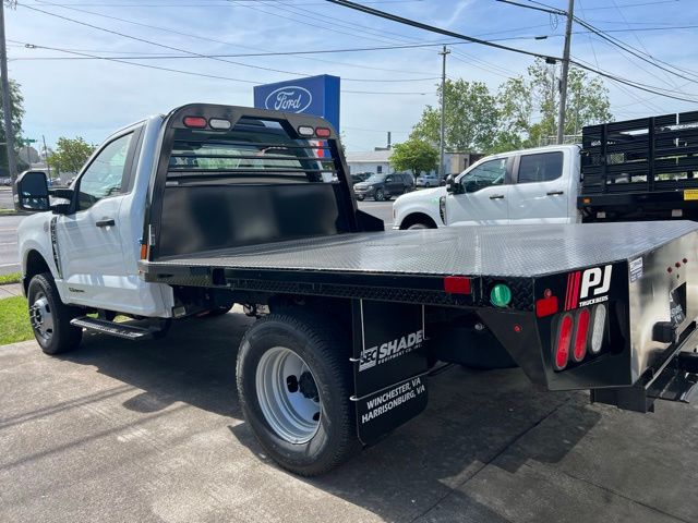 2025 Ford F-350 Super Duty Chassis Cab XL - Photo 8
