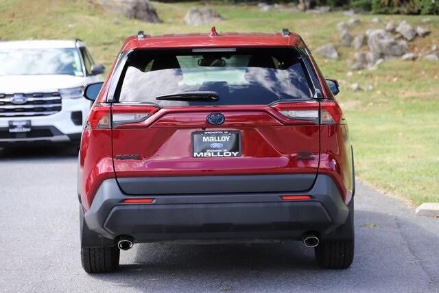 2023 Toyota RAV4 Hybrid XLE Premium photo 3