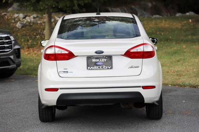 2017 Ford Fiesta SE photo 3