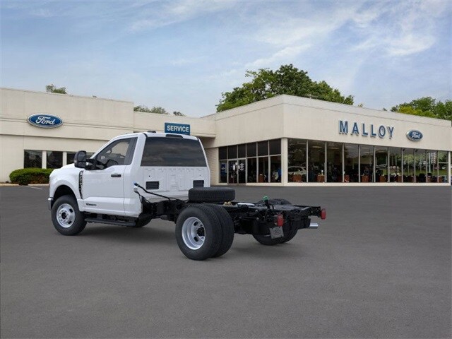 2025 Ford F-350 XLT photo 3