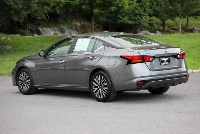 2023 Nissan Altima 2.5 SV photo 2