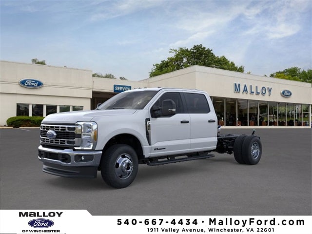 2026 Ford F-350 Super Duty Chassis Cab XL's photo