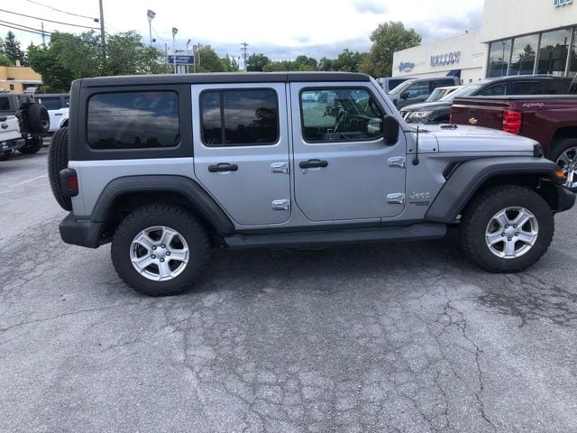 2021 Jeep Wrangler Sport S's photo