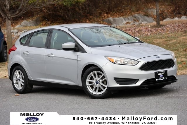 2018 Ford Focus SE's photo