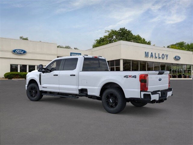2026 Ford F-350 XLT photo 4