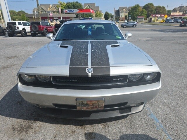 2010 Dodge Challenger SRT8 photo 3