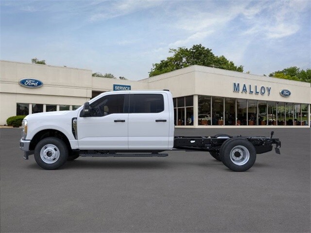 2025 Ford F-350 XL photo 3