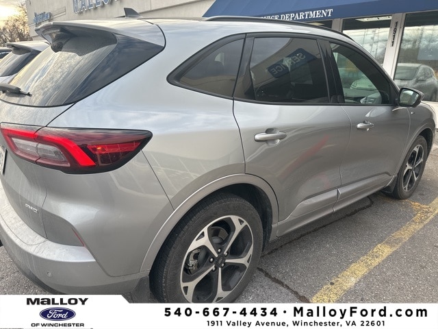 2024 Ford Escape ST-Line Select's photo