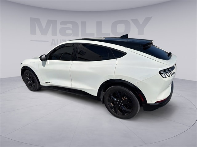 2023 Ford Mustang-Mach-e Premium's photo