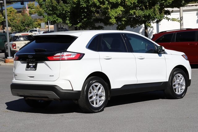 2023 Ford Edge SEL photo 2