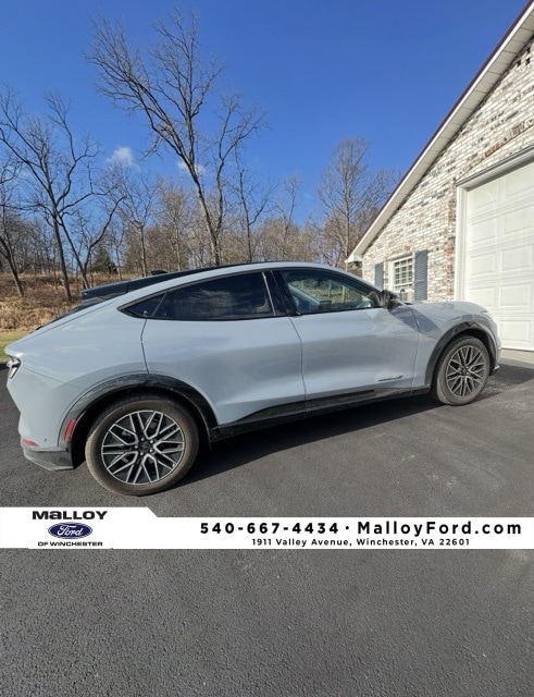 2024 Ford Mustang Mach-E Premium photo 2