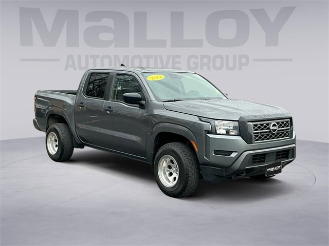 2022 Nissan Frontier S's photo