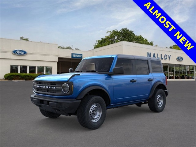 2025 Ford Bronco 4-Door Base's photo