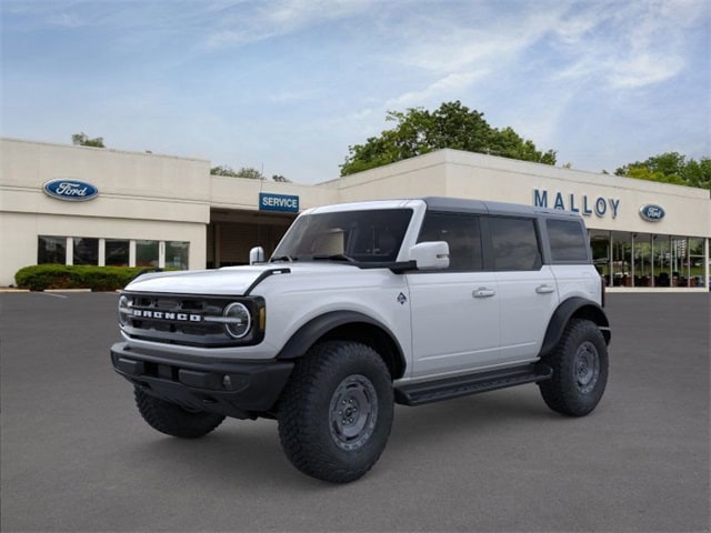 2025 Ford Bronco 4-Door Outer Banks's photo