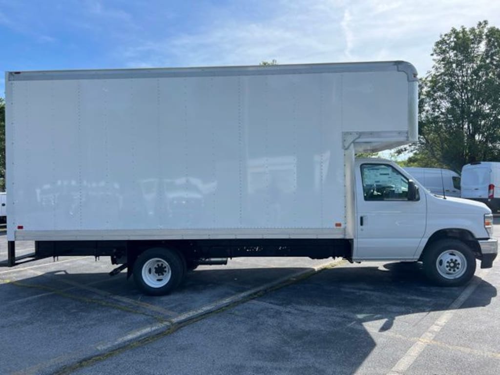 New 2027 Ford E-450 17 FT Dejana Box Base Cab/Chassis