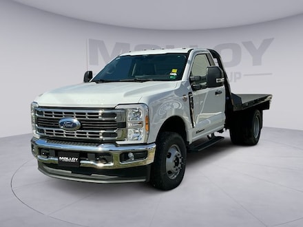 2025 Ford F-350 9FT Flatbed XL Chassis
