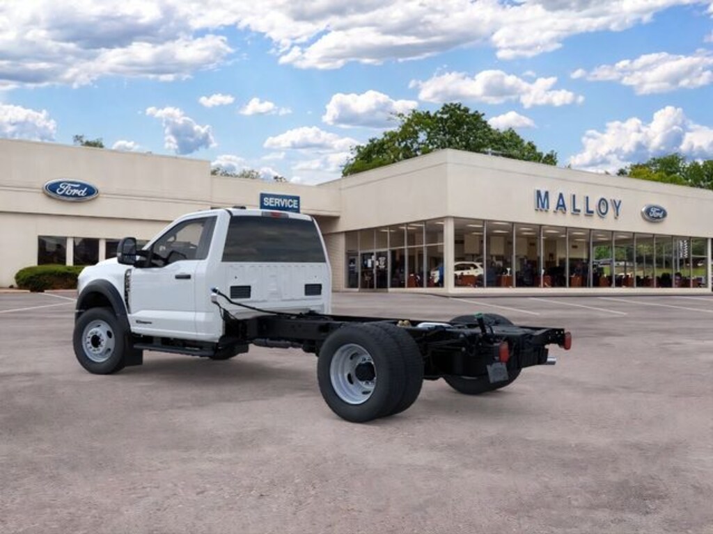 New 2026 Ford F-550 9FT Dynapro Dump Chassis