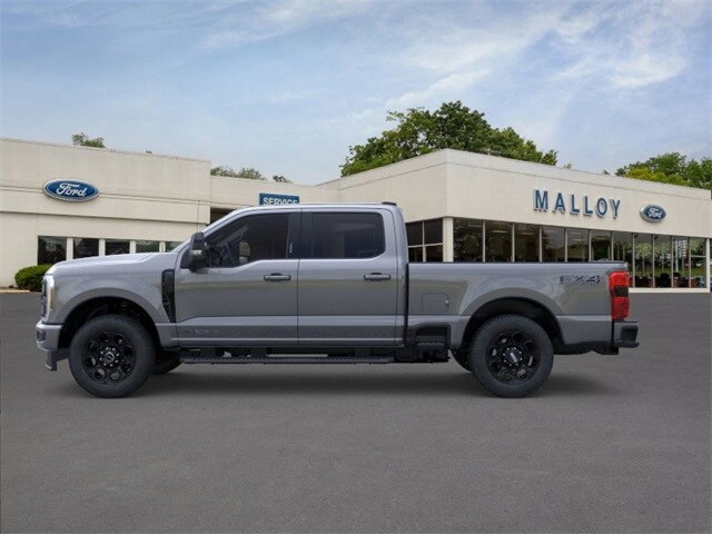 2025 Ford F-250 Lariat photo 2