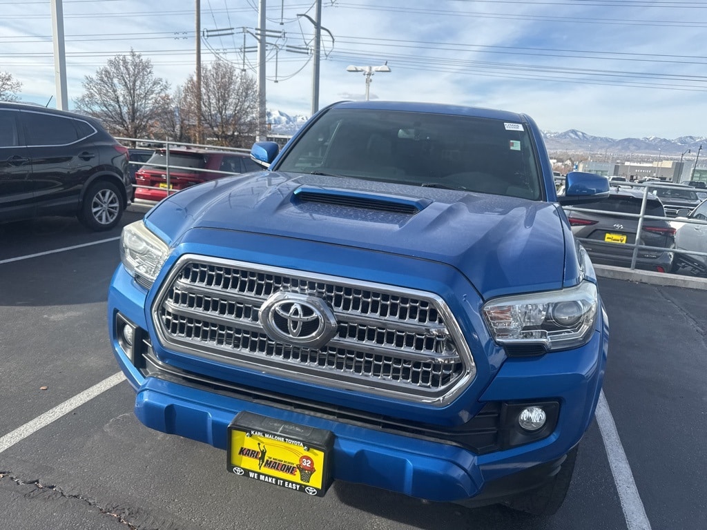 Used 2016 Toyota Tacoma Truck Double Cab
