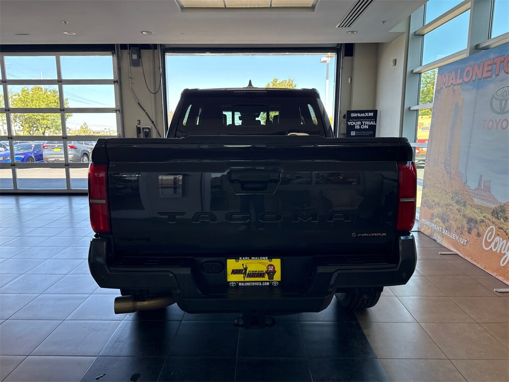 2024 Toyota Tacoma photo 3
