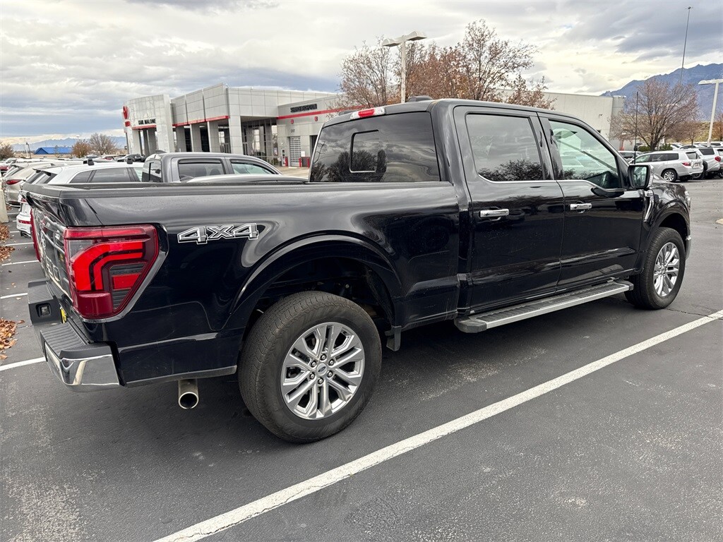 2025 Ford F-150 Lariat photo 3