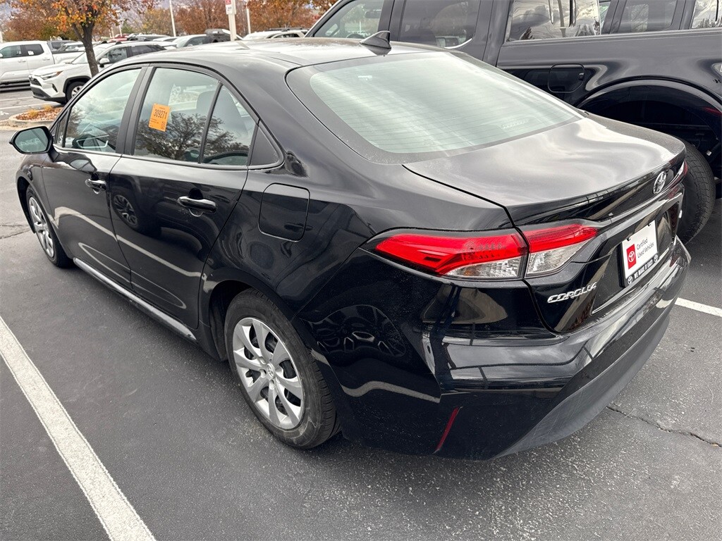 2024 Toyota Corolla LE photo 2