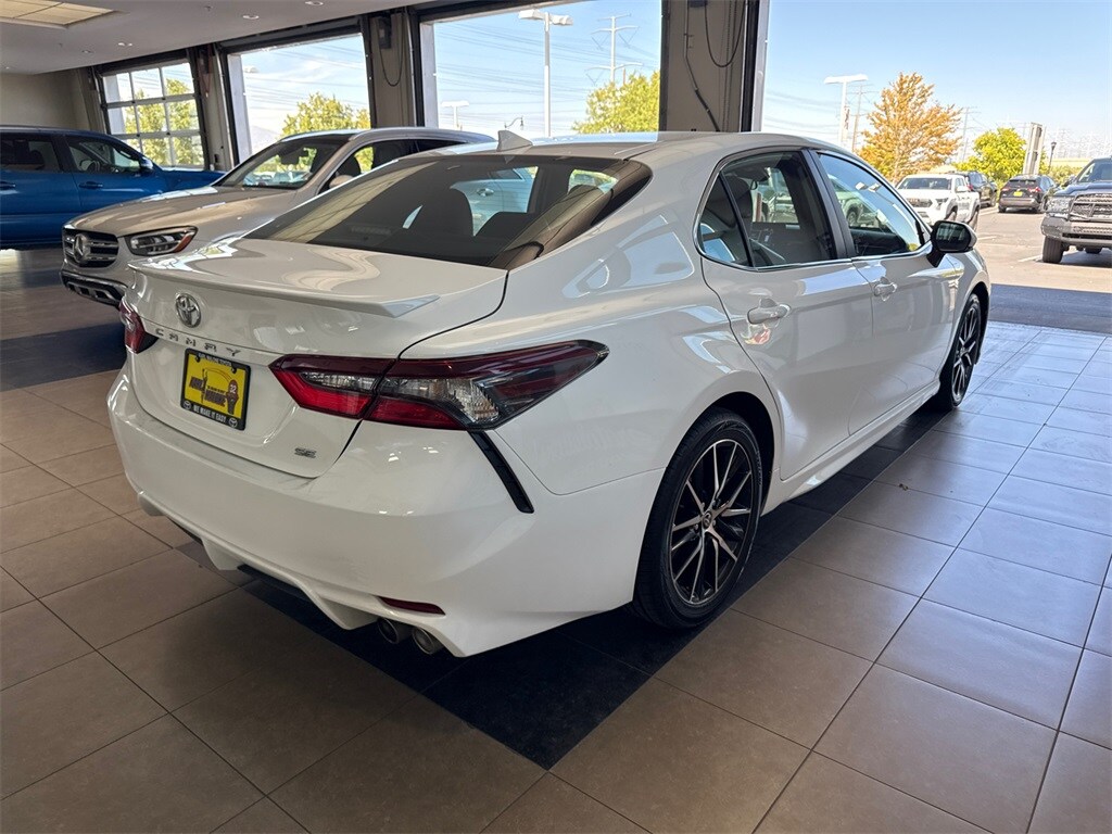 2024 Toyota Camry SE photo 4