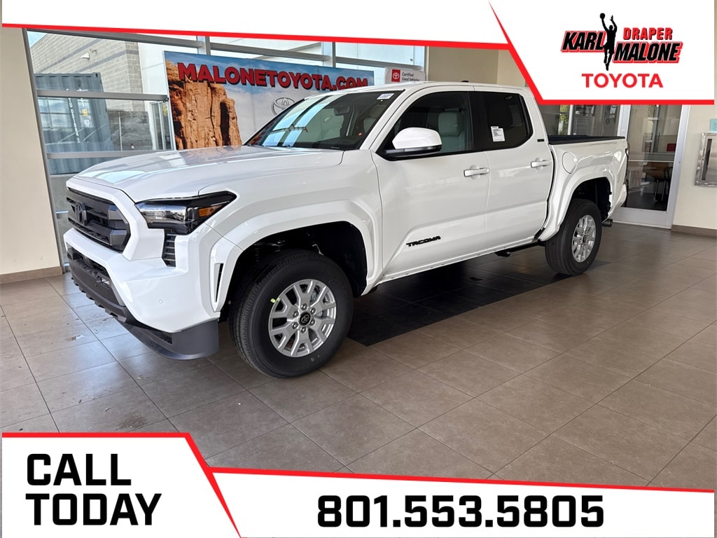 2025 Toyota Tacoma SR5's photo