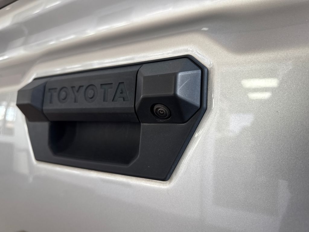 2024 Toyota Tacoma TRD Off Road - Photo 8