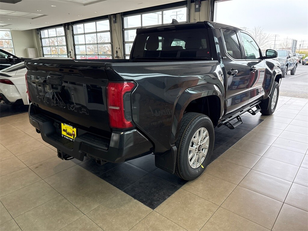 2026 Toyota Tacoma SR5 photo 3