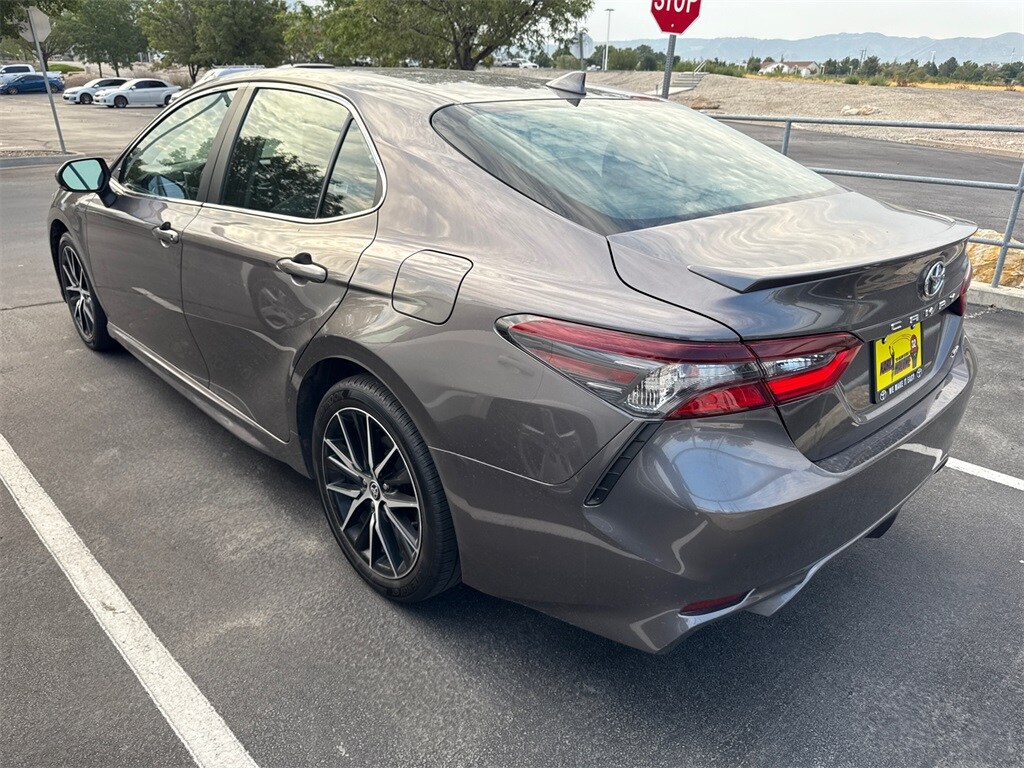2024 Toyota Camry SE photo 2