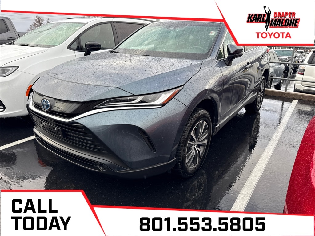 2024 Toyota Venza LE's photo