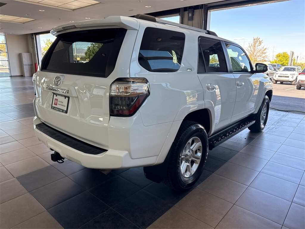 2024 Toyota 4Runner SR5 Premium photo 4